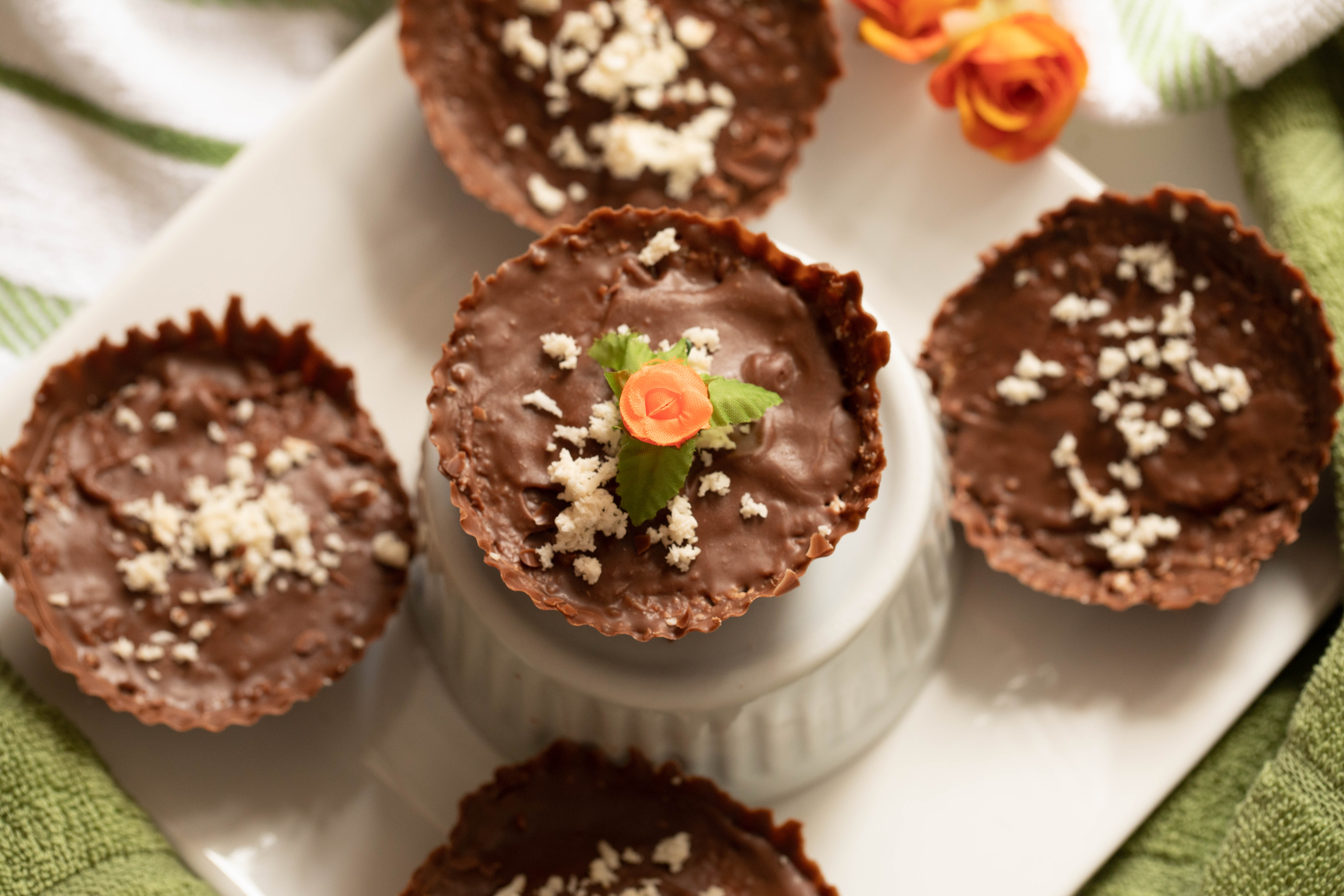 Tortinha de prestigio com chocolate